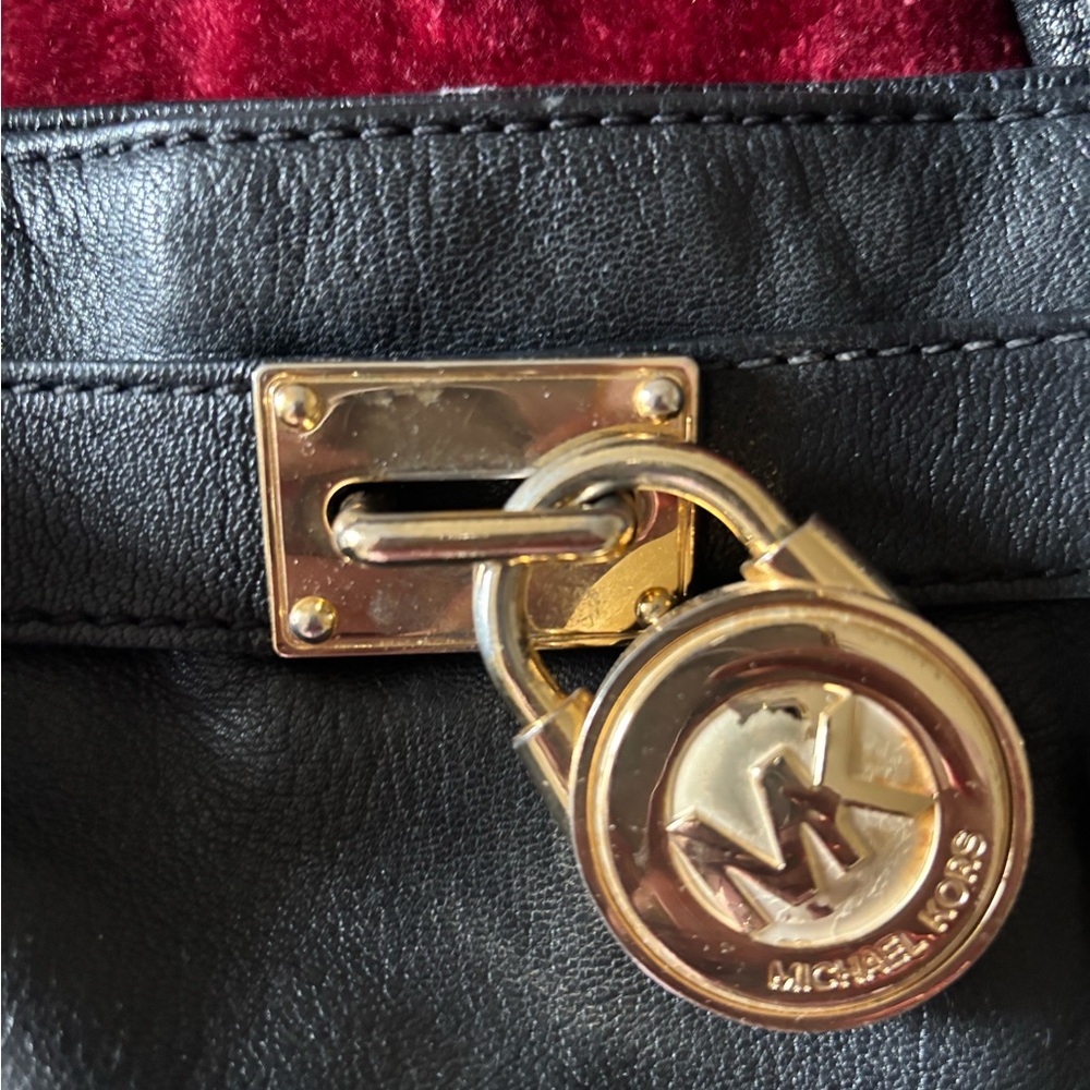 Michael Kors Black and Cream Interior Handbag